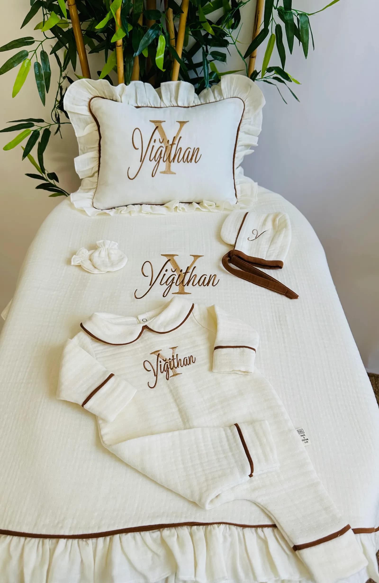 Kahverengi Biyeli Monogramlı 5 Parça