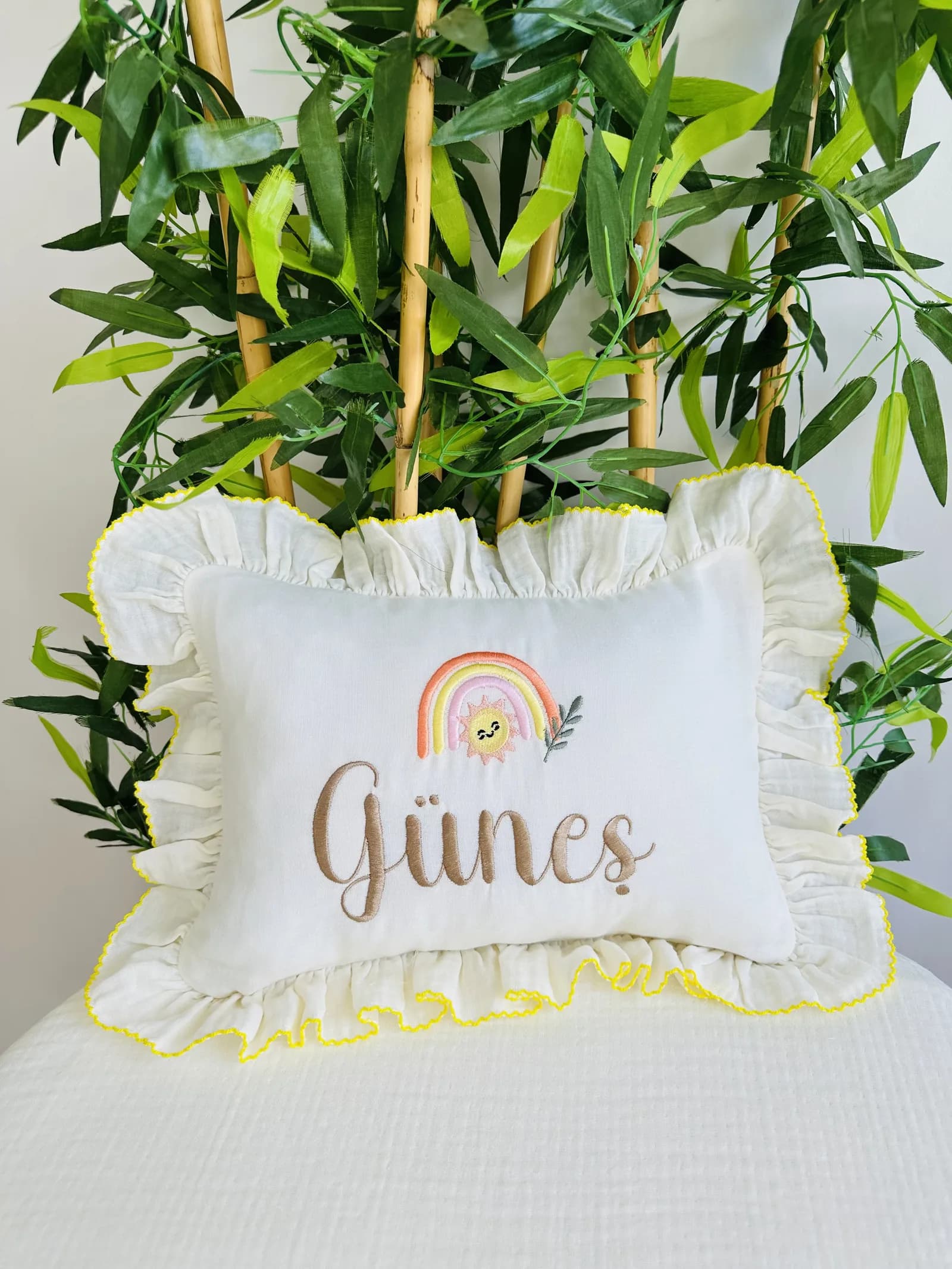 Müslin Bebek Yastığı - Sarı Kroşetalı Güneş ve Gökkuşağı