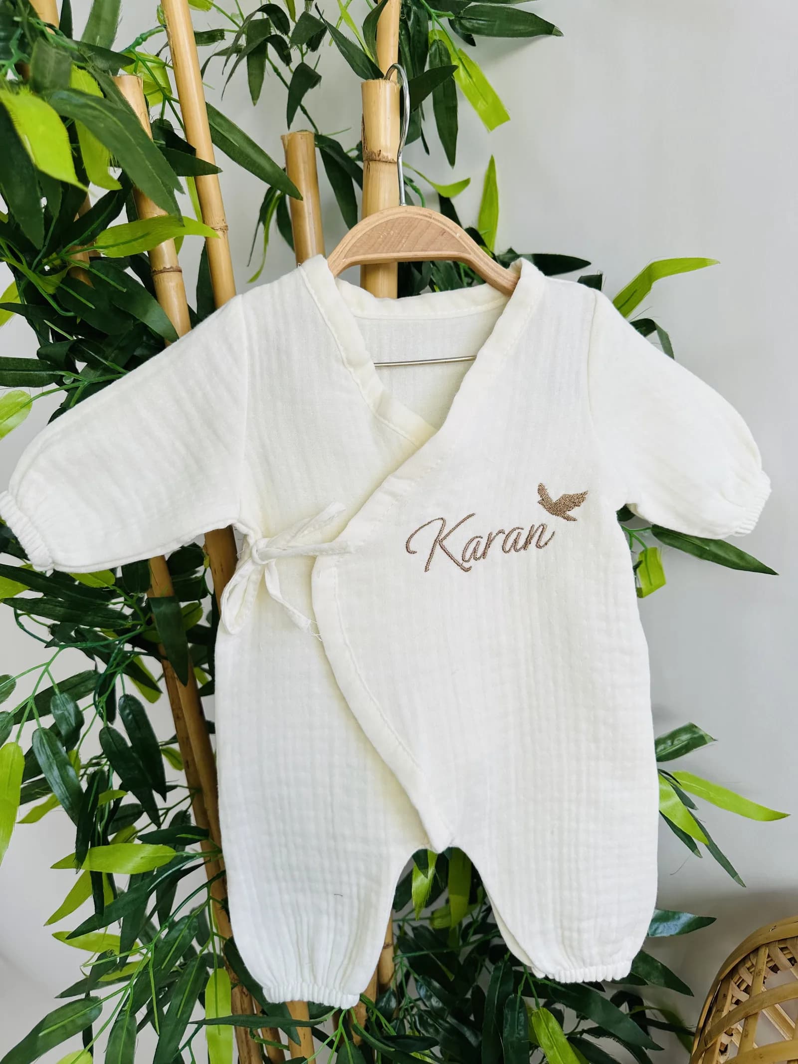 Müslin Bebek Tulumu - Kuş Detaylı Bağlamalı